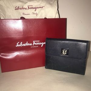 💯% Auth. Salvatore Ferragamo Black Small Wallet